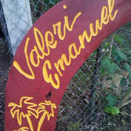 Valerie Emanuel Apartments Bocas Town Exterior foto