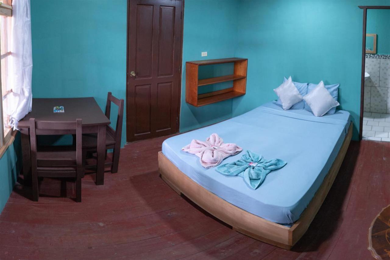 Valerie Emanuel Apartments Bocas Town Exterior foto