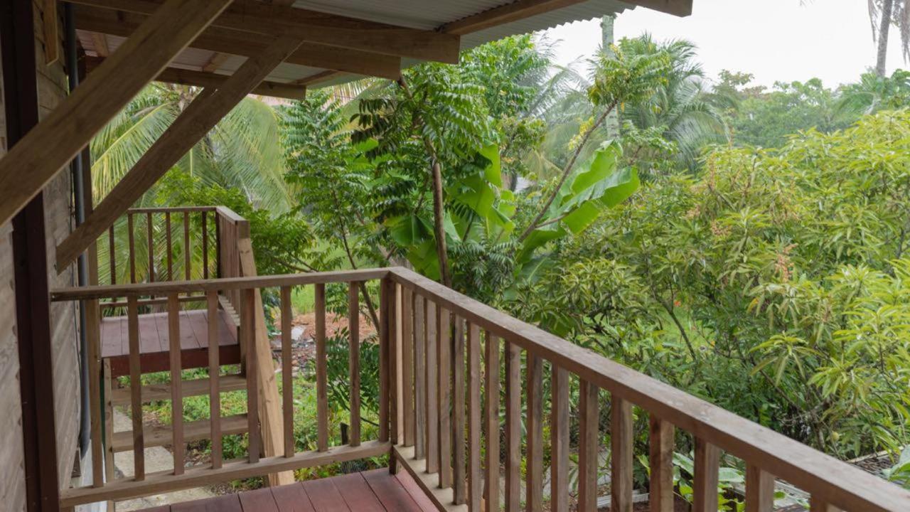 Valerie Emanuel Apartments Bocas Town Exterior foto