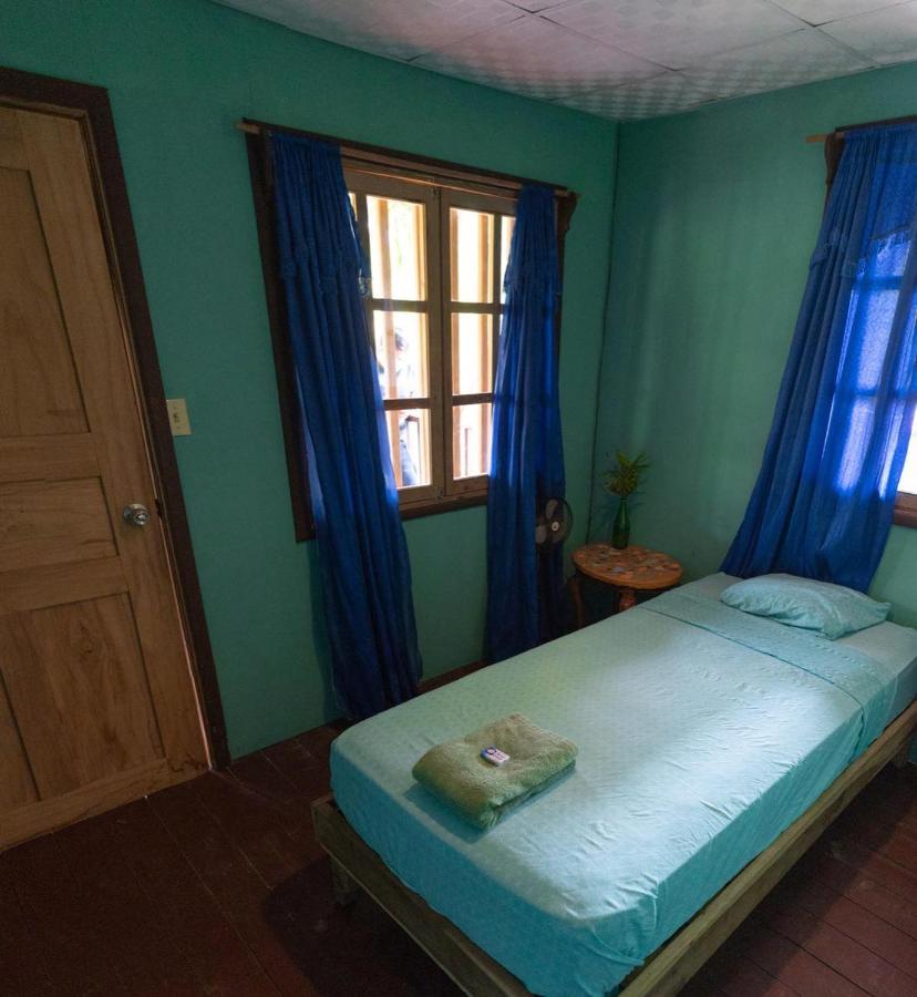 Valerie Emanuel Apartments Bocas Town Exterior foto
