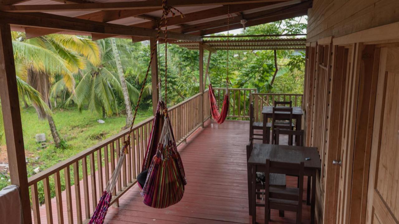 Valerie Emanuel Apartments Bocas Town Exterior foto