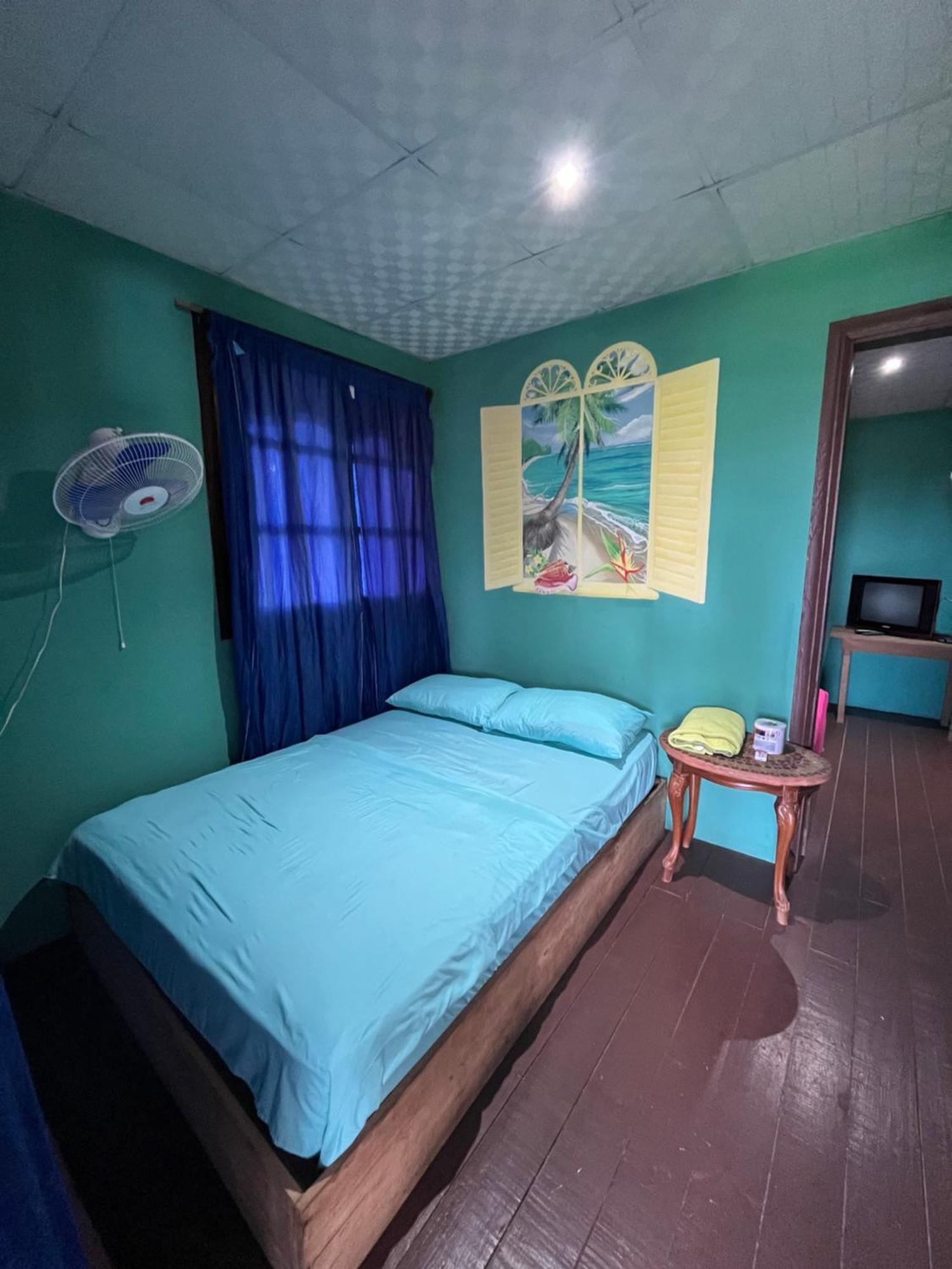 Valerie Emanuel Apartments Bocas Town Exterior foto