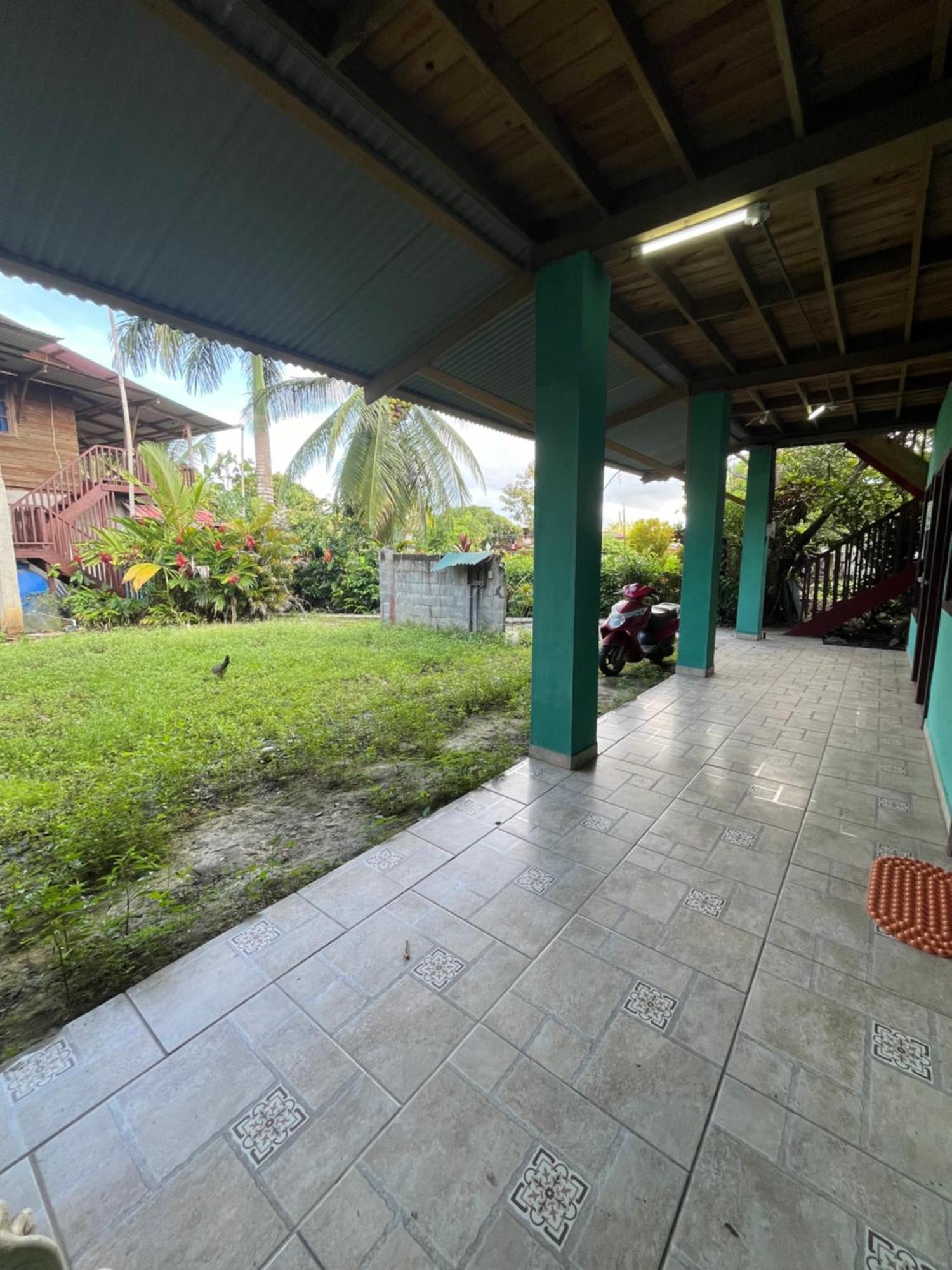 Valerie Emanuel Apartments Bocas Town Exterior foto