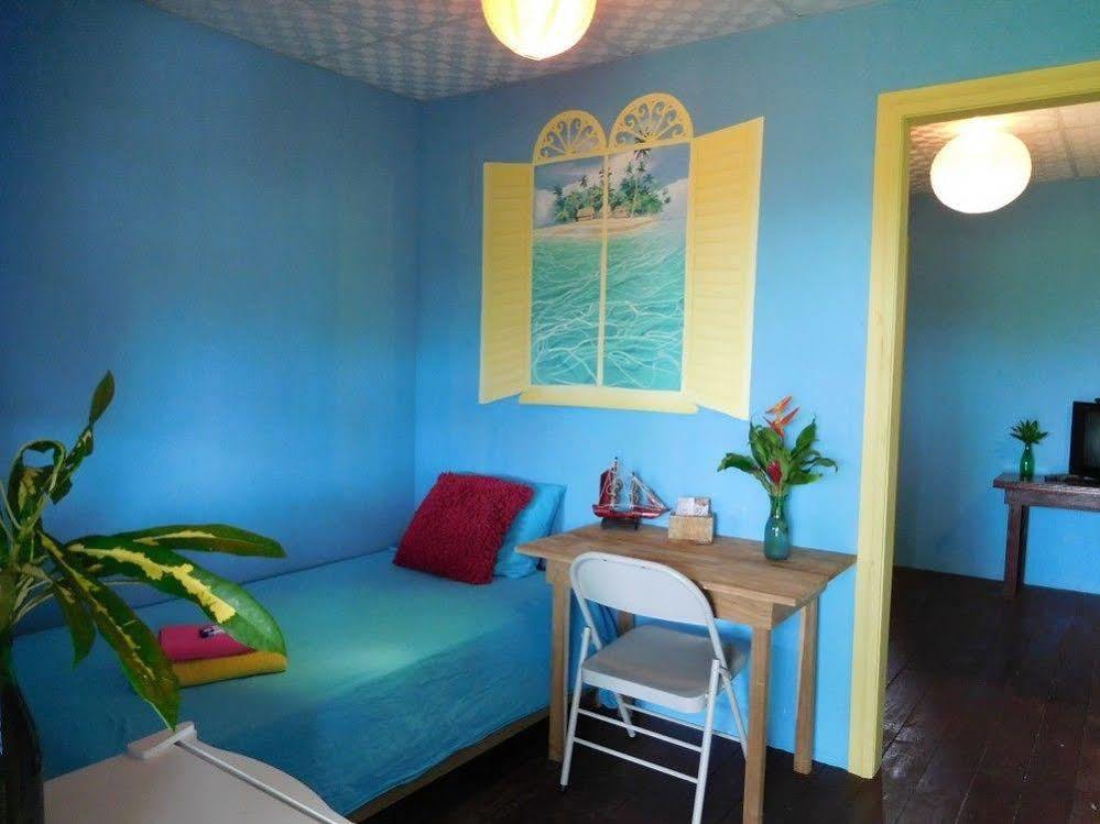 Valerie Emanuel Apartments Bocas Town Exterior foto