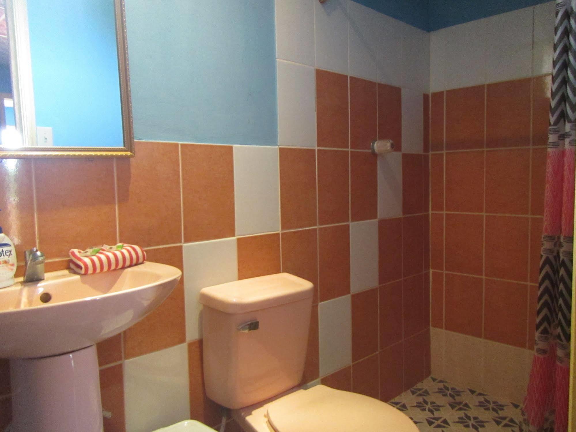 Valerie Emanuel Apartments Bocas Town Exterior foto